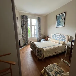 centre-ville-jolie-chambre-avec-salle-deau-privative.hotels-rhonealpes.com/